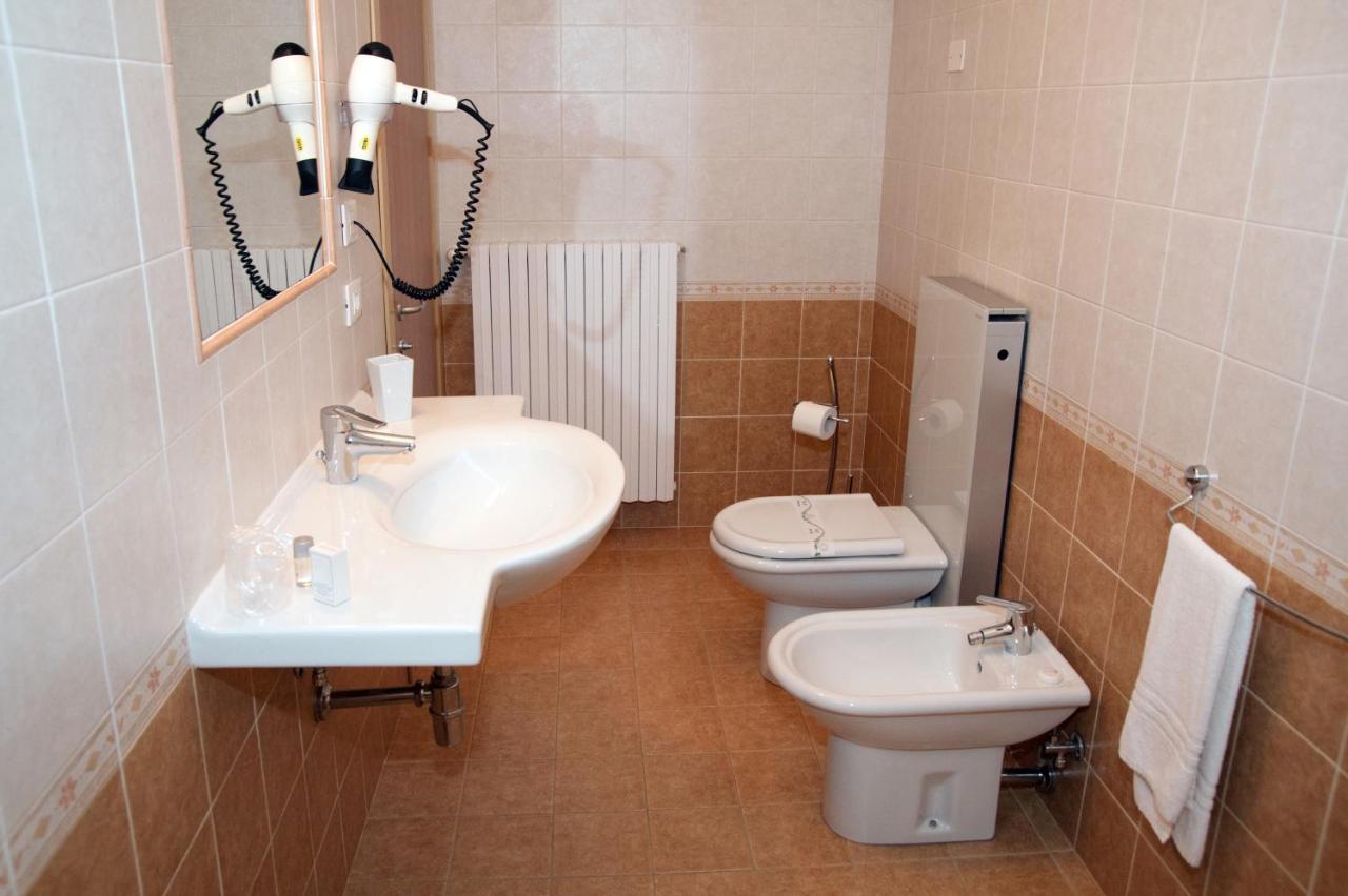 Hotel Buca Di Bacco Volta Mantovana Kültér fotó